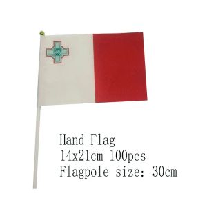 Accessoires zwjflagshow malta Hand Vlag 14*21 cm 100 stks polyester malta Kleine Hand zwaaien Vlag met plastic vlaggenmast voor decoratie