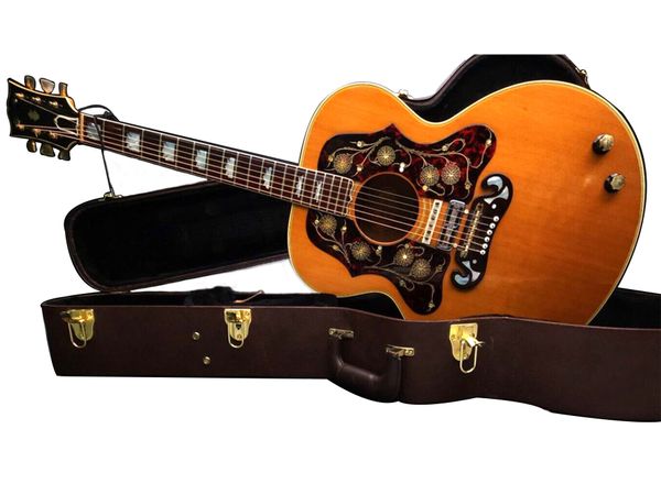 Guitarra acústica J-200N con color marrón como en las imágenes.