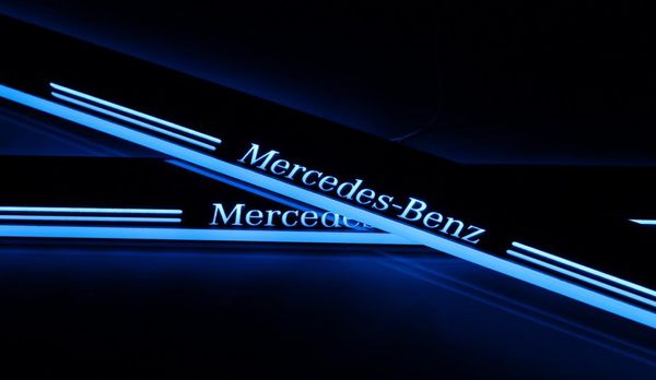 Acrylique mobile LED bienvenue pédale voiture plaque de protection pédale porte seuil voie lumière pour Mercedes GLE W292 2015 - 20167017980