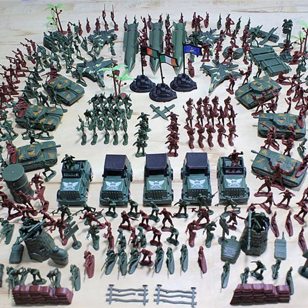 Figuras de juguete de acción 307Pcsset Plástico 4 cm Soldado militar Modelo Conjunto Bolso Niños Juguete DIY Figuras de acción educativas Accesorios Kit Decoración para el hogar Juguete 230821