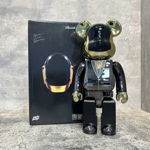 Action Figures de jouets Bearbrick Daft Punk 400 1000 Violation de visage vif joint ours 3d Original Named Status Model Decoration H240522