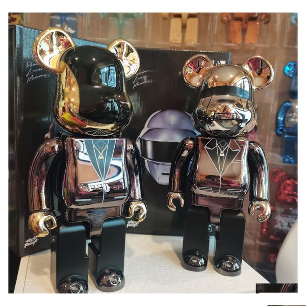 Figuras de juguete de acción Bearbrick Daft Punk 400 Conjunto Cara brillante Violencia Oso 3D Adorno original Estatua sombría Mod Dhwuj Drop Deliv Dhmql