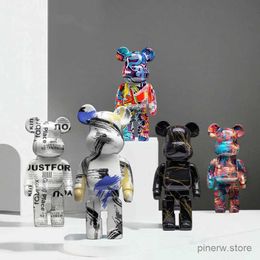 Figuras de juguete de acción Graffiti colorido Figuras de ladrillo de oso Estatua de ladrillo de oso Adorno de resina de oso violento Accesorios de escritorio Sala de estar de lujo Decoración del hogar