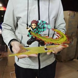 Figuras de juguete de acción Demon Slayer Kamado Tanjirou 16 cm Figura de acción de anime Kimetsu No Yaiba Modelo Estatua Coleccionables Figuras de PVC Juguetes Muñecas Regalo para niños 230612