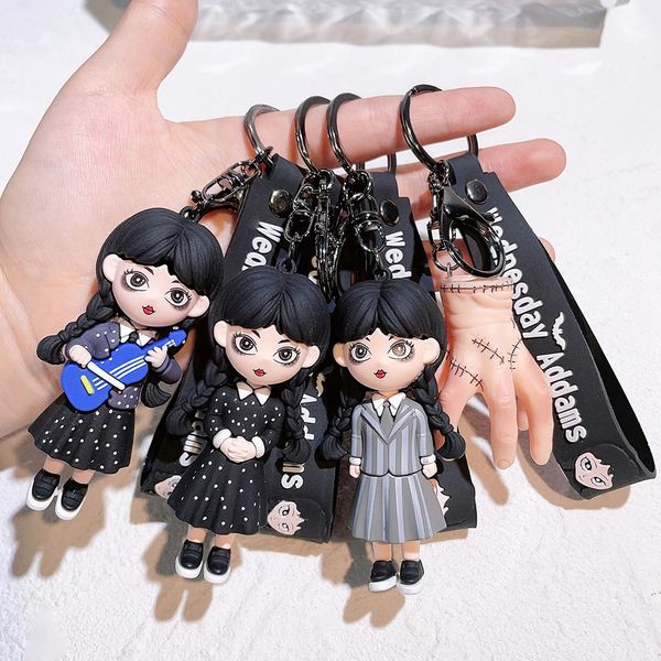 Figuras de juguete de acción Horror Halloween Miércoles Addams Silicone Keychain for Keys Cartoon Family Cadena Key Modelo Modelo de muñeca Poste de muñecas 231031