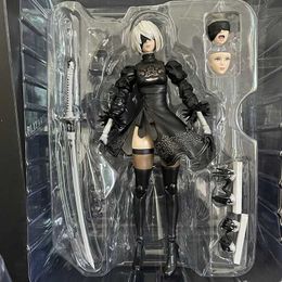 Action Toy Figures Play Arts Kai Nier Automata 2 Type B 2B Action Figure Dx Deluxe Edition Movable PVC Figure Modèle Toys Joint Doll Mothable Doll Gift T240521
