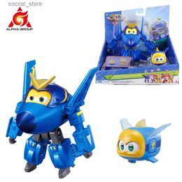 Action Toy Figures Super Wings 2 pack Set 5 pouces Jerome Transformant de l'avion en robot en 10 étapes + Jerome Pet avec des jouets légers Gift L240402