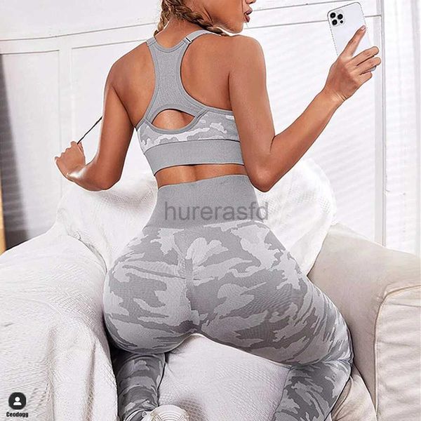 Ensembles actifs 2024 Camo Camo Soueless Yoga Set Femme Fitness Gym Gym Vêtements High Waist Leggings Sport Bra Camouflage Sports Suit Femme Sportswear 240424