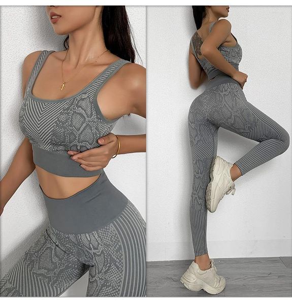 Active Sets 2PC Seamless Snake Yoga Set Mujer Chándal Cintura alta Leggings Entrenamiento Ropa deportiva Gimnasio Ropa Fitness Top Trajes deportivos