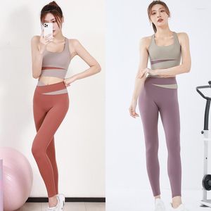 Ensembles actifs 2 pièces bandes couture Yoga ensemble Sport soutien-gorge costume femme vêtements de Sport pour femmes Leggings Fitness vêtements haut de Sport