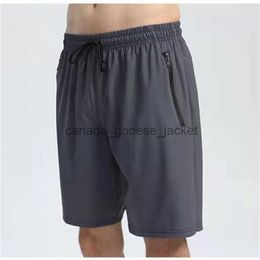 Ensembles actifs Shorts pour hommes Tenue de yoga Pantalons pour hommes Pantalons de course Sport Entraîneur ample Pantalons courts Vêtements de sport Exercice de gymnastique Vêtements de fitness pour adultes Élastique RespirantL230916