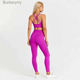 Actieve sets Effen kleur Yogaset Strakke leggings Sport Fitness Cross Gym BH-top 2 stuks Zacht sportpak Workout Training voor dames SportwearL231221