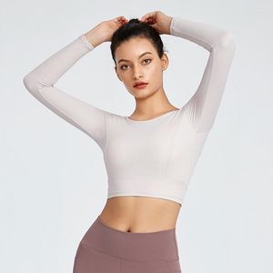 Actieve shirts Sport Women Gym lange mouw slijtage backless Cross Back Crop Top Solid Fitness Yoga T-shirt gevoerde workout-hardloopkleding