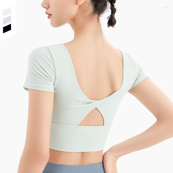 Chemises actives T-shirts Sport Fille avec coussin de poitrine Vêtements d'entraînement en plein air Beauté Dos Solide Yoga Haut à manches courtes Respirant Séchage rapide