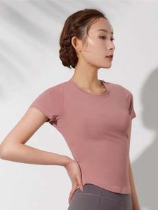 Chemises actives Woorlovekzg Back Hollow Out Fitness Pilates Tops Ladies Tight Sports Top T-shirt à manches courtes Running Summer Yoga Clothes