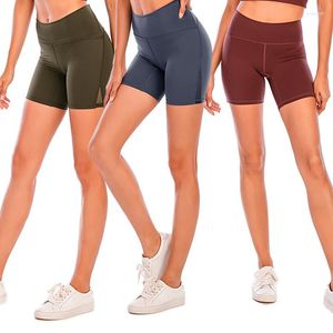 Short actif avec logo panneau en maille pantalon de yoga nu pour vêtements d'extérieur pour femmes coupe ajustée taille haute ascenseur hanche respirant course fitness