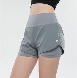Actieve shorts Yoga-outfit Korte ontspiegelde dames Hardlopen Sporttraining Gym Hip Fitness Panty's Sportkleding Bodybuilding-broeken