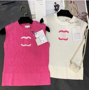 Concepteur de gilet en tricot pour femmes brodé à l'alphabet sans manches sans manche