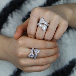 Ajuste el tamaño del anillo en forma de corazón con 5A completo Cz pavimentado plata oro rosa plateado anillos de banda abierta para mujeres hombres Hip Hop anillos joyería al por mayor
