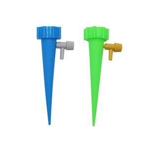 Verstelbare zelfwaterapparatuur Spike Automatisch druppelirrigatiesysteem voor planten Flower Greenhouse Garden Auto Water Dripper Device