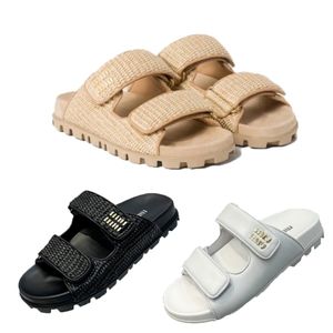 Chaussure à glissade réglable préférée Sandales faciles célèbres Designer Femmes Luxury Slippers Retro Tlides Femmes Sandles Élégants Chaussures confortables