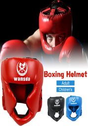 Volwassen bokstraining Beschermende versnellingsstijl Grappling helm ingesloten Muay Thai Fighting Head Guard9164898