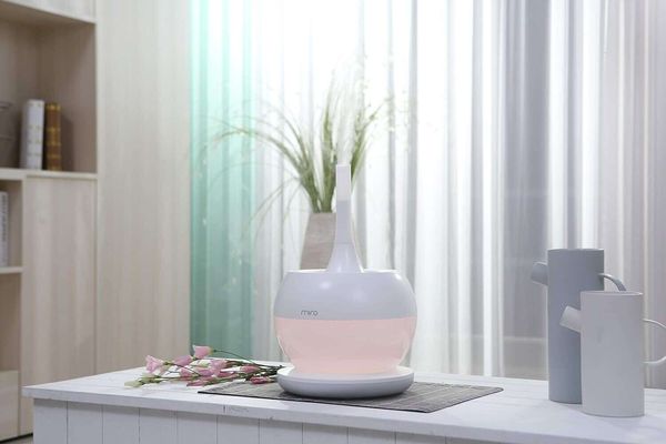 Humidificador avanzado de niebla fría para habitaciones grandes: blanco, lavable, modular, sanitario, fácil de limpiar y usar, toque controlado con luces LED de color.