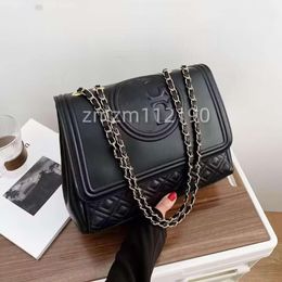 Geavanceerde damestas Ketting Kleine vierkante tas 2024 Nieuwe modeketen Tas Handheld Een schouder Crossbody Bag07CW