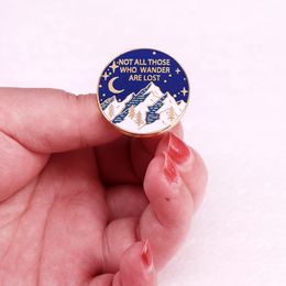 aventure drôle citation en émail Épingle de jeu d'enfance de film de film de film Brooch badge mignon films anime jeux épingles en émail dur