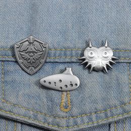 Avontuurlijke game email pins aangepaste game props shield masker broches rapelbadges punk gothic sieraden cadeau voor vrienden