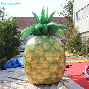 La publicité a gonflé la plage de l'ananas 3m a montré le fruit géant gonflable d'Ananas