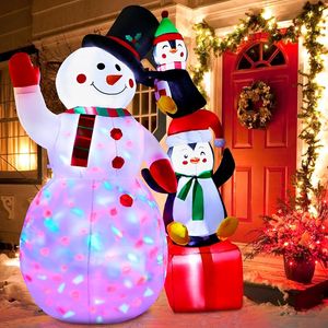 Décorations de Noël gonflables d'extérieur de 6 pieds d'AerWo, adorables pingouins bonhomme de neige gonflables, décorations de Noël de jardin avec lumières LED rotatives colorées
