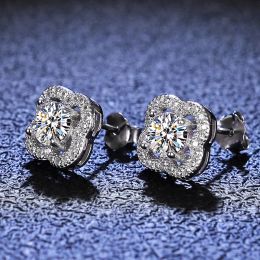 Aetey Real Moissanite Diamond Stud oorbellen D kleur 0.5CT 925 Sterling Silver Clover oorbellen Bruiloft Fijne sieraden voor vrouwen