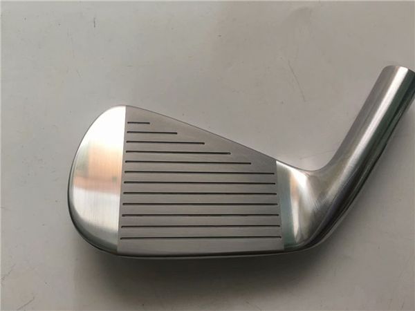 AF-303 Golf Club réglé à moitié coute