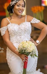 Cristaux africains perlés sirène robes de mariée bretelles Spaghetti épaule longue grande taille robe de mariée de luxe gonflé à plusieurs niveaux jupe en Tulle 2023 robes de novia