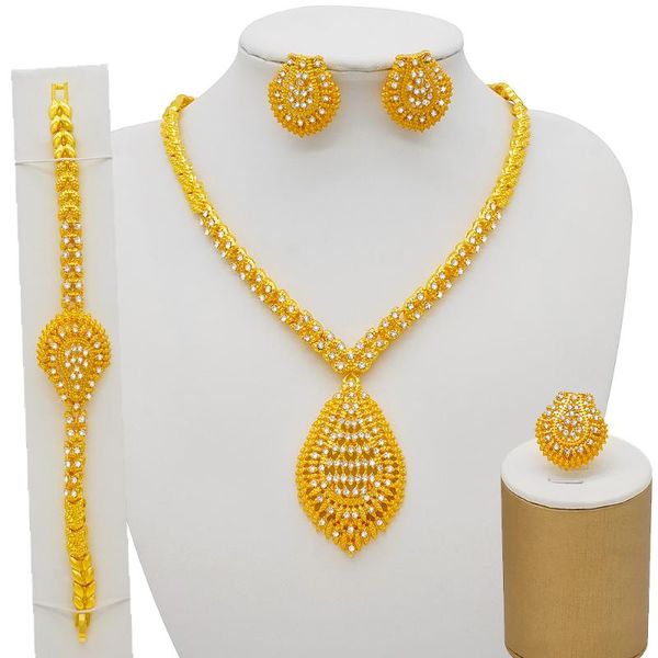 Ensembles de bijoux africains collier en cristal Bracelet Dubai ensemble en or pour les femmes boucles d'oreilles de fête de mariage bague