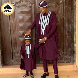 Africain Matching Tengin pour la famille Bazin Riche Muslim sets dashiki père et fils de robe Agbada Robe et pantalon Hat Y23F001 240415