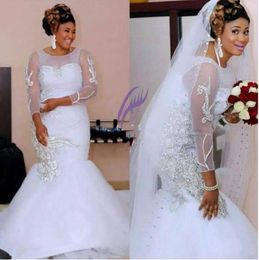 Robes de mariée de sirène africaine Illusion Jewel couches longues Crystal perles de balayage arrière pur et taille plus formelle