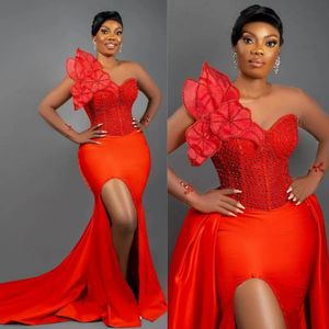 African Nigeria Plus Size Prom -jurken Avondjurken Elegante lange mouwen Red Mermaid Sheer Nek avondjurken formele jurken voor zwarte vrouwen verjaardagjurken AM428