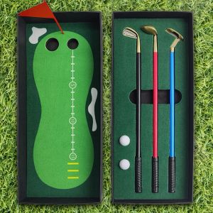 Aids Golf Pen Set Creatieve Golf Putter Pen Set Mini Bureau Spel Cadeaus voor Volwassenen Kinderen met Putting Green Drie Clubs Pen Ballen Vlag