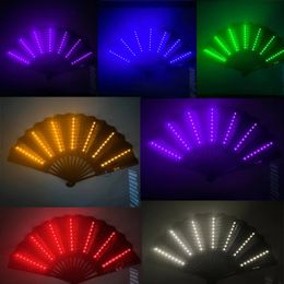 Climatiseurs Glow Pliant LED Fan Dancing Light Night Show Halloween Noël Rave Festival Accessoires dans les fournitures de fête sombres 231101