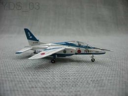 Vliegtuigmodel 1 100 Japan Zelfverdedigingskracht Kasaki T-4 gevechtsvliegtuig model YQ240401