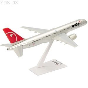 Vliegtuigen Modle 1/200 Vliegtuigen Model Northwest Airlines Boeing 757-200 N535US Passagiersvliegtuig Display Model Speelgoed voor Collection YQ240401