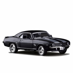 Aircraft Modle 1 36 USA 1969 Camaro SS Vintage Mat Black Diecast Metal Car Model speelgoed voor collectie Gift Kids A318 230818