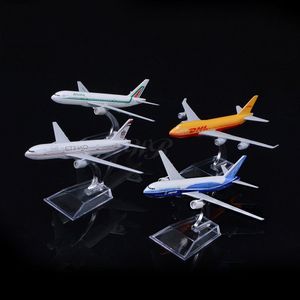 Modèle d'avion 1 400 Réplique d'aviation en métal Avion Boeing Airbus Modèle d'avion moulé sous pression Avion miniature Jouet pour enfants Cadeau de Noël pour garçons 230613