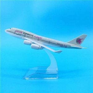 Vliegtuigen Modle 16 cm 1 400 Schaal Aircraft Qatar Airways Boeing B747 Model Aircraft Kit Gift Aircraft Model Toy Collectible Decoration S2452204
