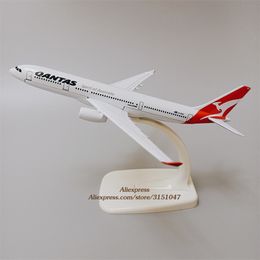 Aircraft Modle 16 cm Alloy Metal Airian Australian Qantas A330 Airlines Airplane Model Airbus 330 Airways Plane Model Diecast Aircraft Gifts Toys 230426