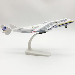 Vliegtuigmodel 20 cm gelegeerd metaal Sovjet-Unie Air ANTONOV 225 An225 Mriya WERELD GROOTSTE LADING Vliegtuigmodel Vliegtuig Diecast vliegtuigwielen 231026