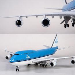 Vliegtuigen Modle 47cm 1/157 Simulatie Alloy Boeing 747 B747 Airplane KLM Royal Dutch Airlines Model speelgoed W Lichtwiel Diecast vliegtuigcollectie 230426
