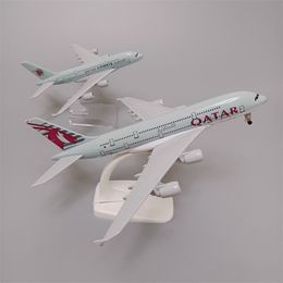 Aircraft Modle Legering Metaal Air Qatar Airways A380 Airplane Model Qatar Airbus 380 Airlines Diecast vliegtuigmodel met wielenvliegtuigen 16 cm 20 cm 230503